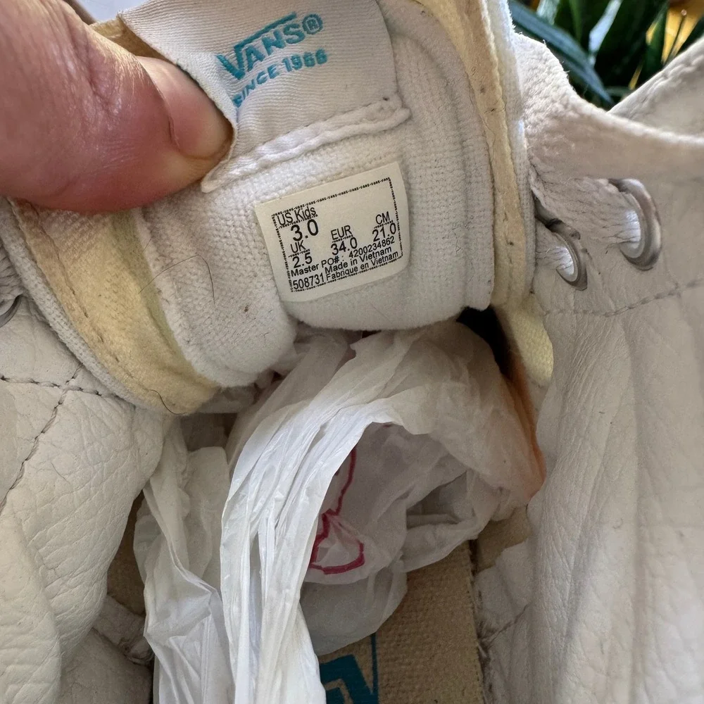 Vans‎ Sk8-Hi Kids 3.0 White Rainbow Star High Top Sneakers VN0A3276W9Y